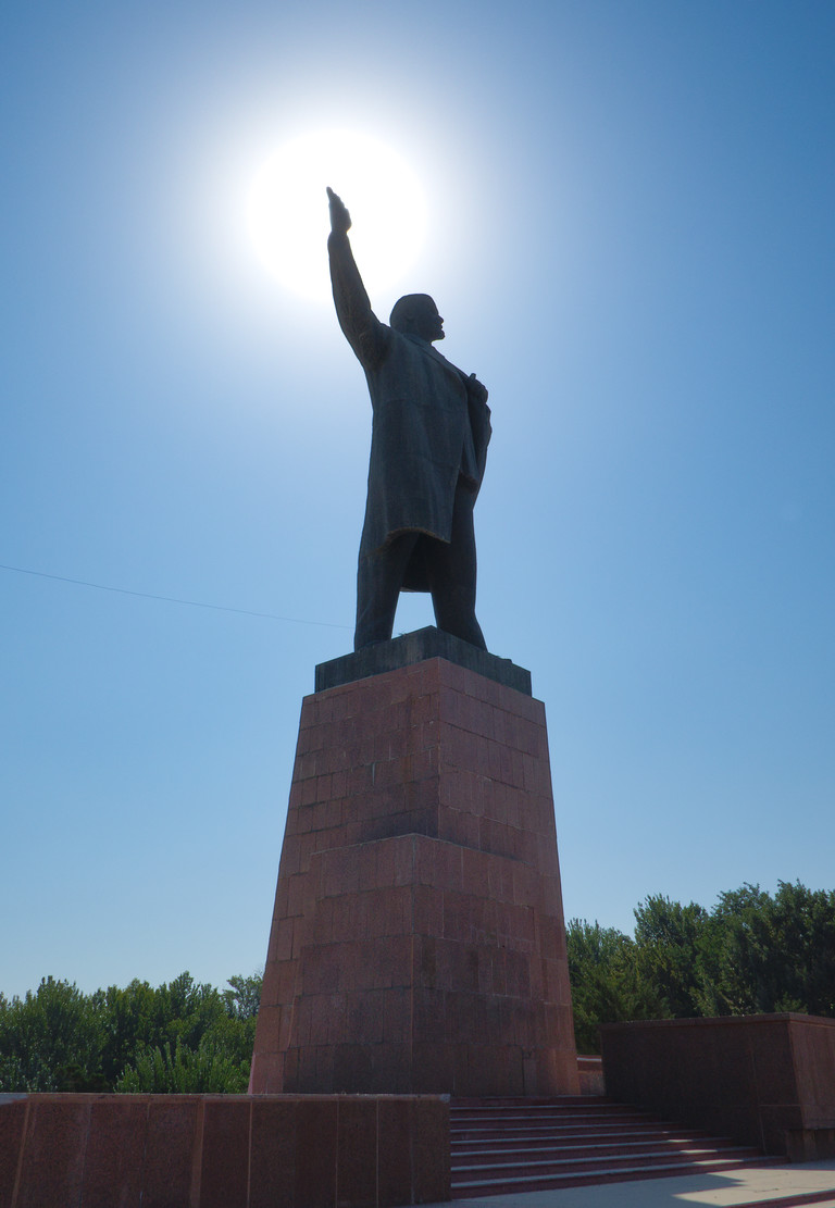 Lenin szobor Oshban