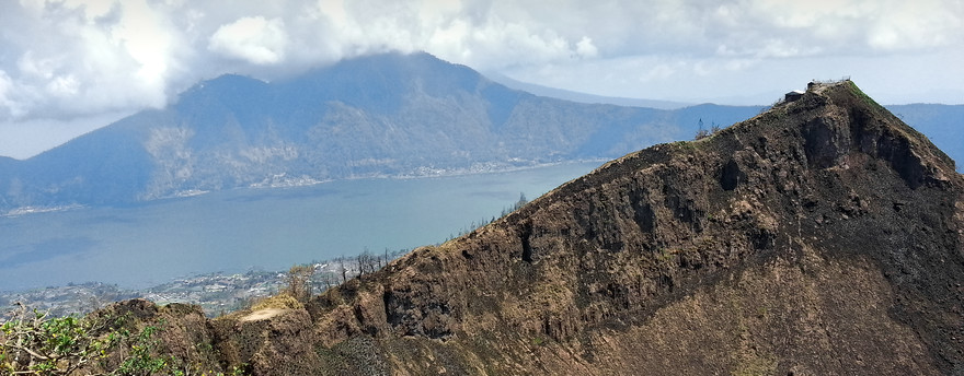 Gunung Batur - vulkánok peremén